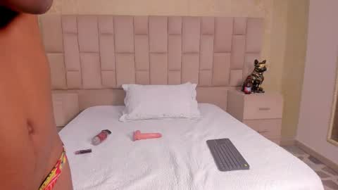 Lauren  online show from 16, 9, 2025