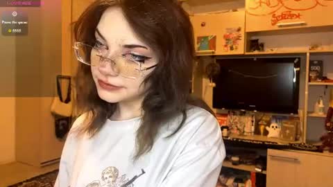 Snapshot of laurettecipro chatting on 4, 7, 2026 Eva online show from 4, 7, 2026