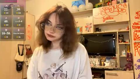 Snapshot of laurettecipro chatting on 5, 7, 2026 Eva online show from 5, 7, 2026