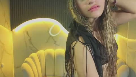 Laurita  online show from 7, 11, 2025