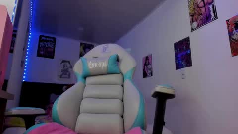 Lau online show from 11, 3, 2025