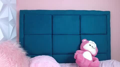  LaurynJeffers  online show from 7, 3, 2025