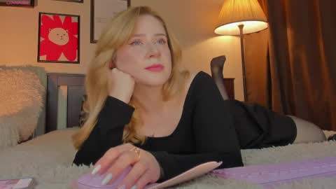 Snapshot of lavender_tender chatting on 22, 5, 2026 Lav online show from 22, 5, 2026