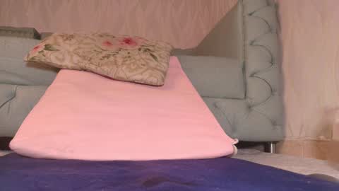 Lay Madison  online show from 3, 2, 2025