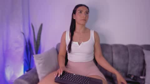 laya online show from 24, 4, 2026