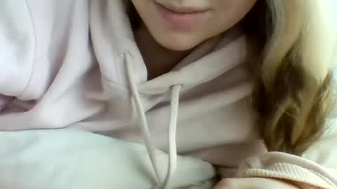 layannalea online show from 13, 12, 2024