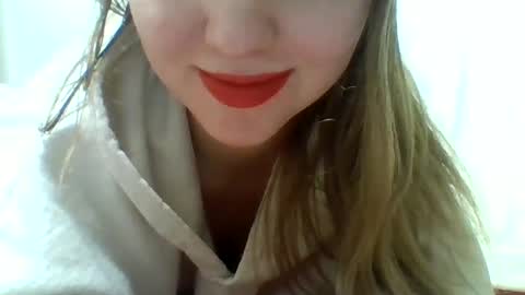 layannalea online show from 25, 1, 2025