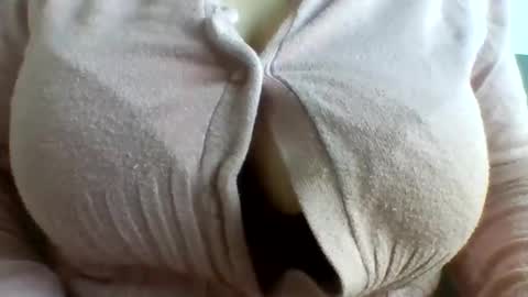 layannalea online show from 30, 11, 2025