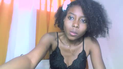 layannek online show from 5, 10, 2025