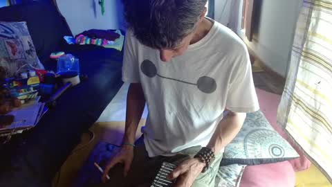 Laye19 online show from 30, 12, 2024