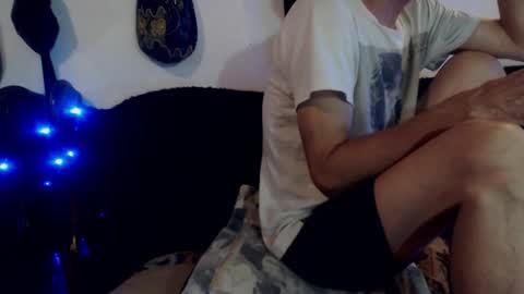 Laye19 online show from 5, 10, 2025