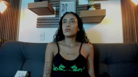 Layla online show from 1, 10, 2025