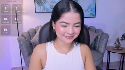 Layla Breezee online show from 1, 12, 2025