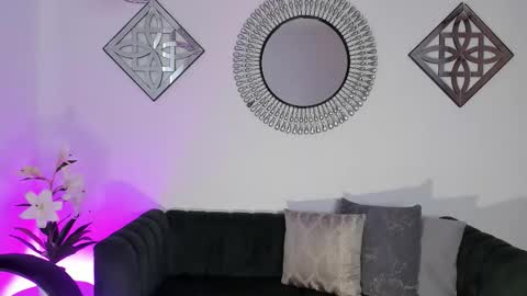 Layla Breezee online show from 11, 3, 2026