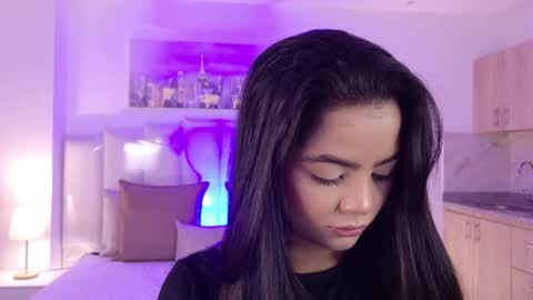 Layla Breezee online show from 1, 4, 2026