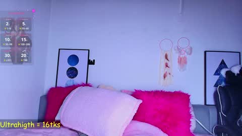 Layla online show from 7, 1, 2025