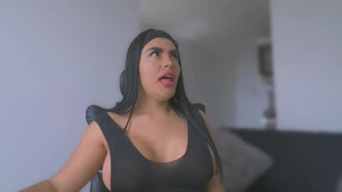 Layla online show from 16, 5, 2026