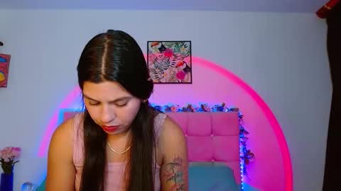 Lia and Rachel online show from 6, 10, 2025