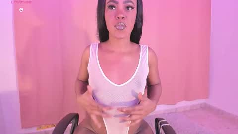 LAYLA online show from 18, 12, 2025