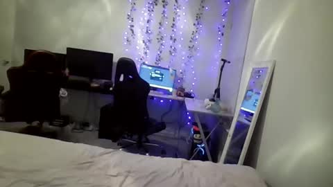 Layla online show from 5, 2, 2026