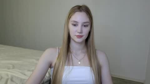 LaylaPretty001 online show from 24, 1, 2025