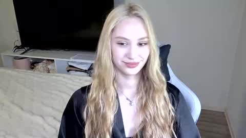 LaylaPretty001 online show from 28, 5, 2026