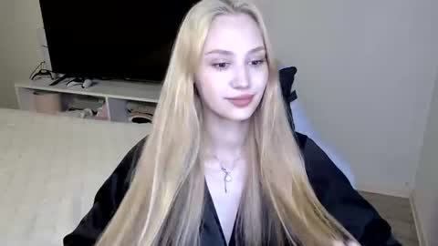 Snapshot of laylapretty001 chatting on 25, 6, 2026 LaylaPretty001 online show from 25, 6, 2026