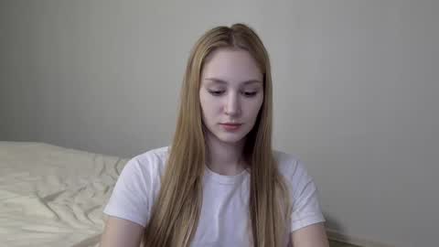 Laylla001 online show from 3, 12, 2024