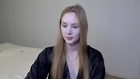 Laylla001 online show from 8, 1, 2025