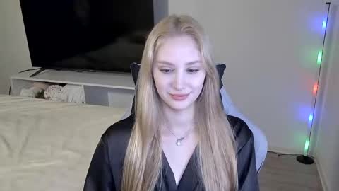 Laylla001 online show from 23, 2, 2026