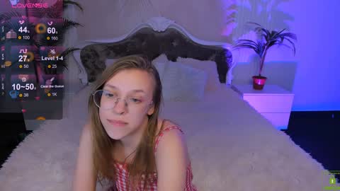 layriantavee online show from 9, 1, 2025