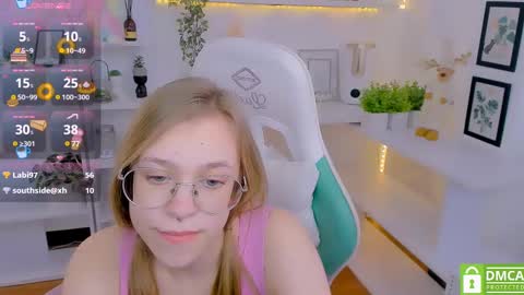 layriantavee online show from 10, 2, 2025