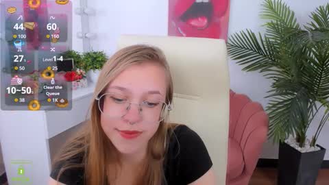 layriantavee online show from 23, 9, 2025