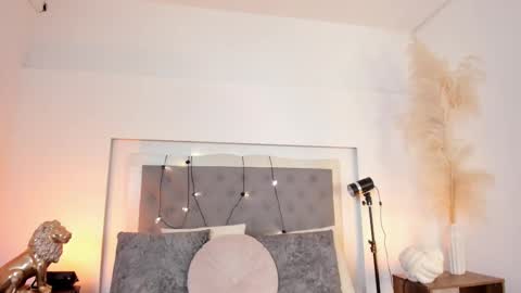 Snapshot of lea_walkerr chatting on 27, 2, 2026 lea_walkerr online show from 27, 2, 2026