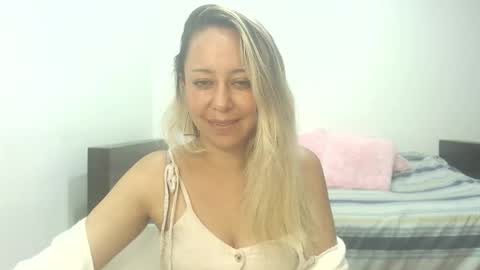 leah_susman online show from 30, 10, 2025