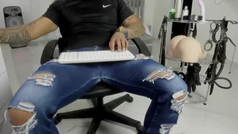 leather_king_of_bitches online show from 6, 5, 2026