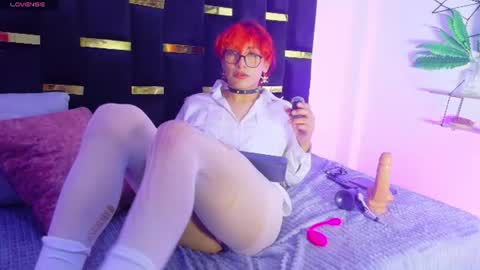 Snapshot of lee_roses chatting on 26, 6, 2026 leeh online show from 26, 6, 2026