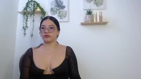 leena_rosee online show from 25, 5, 2026