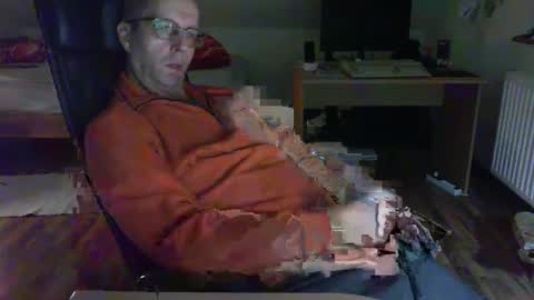 Snapshot of lefti27 chatting on 25, 12, 2024 Dave online show from 25, 12, 2024