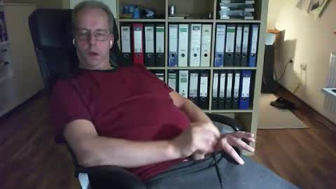 Snapshot of lefti27 chatting on 9, 9, 2025 Dave online show from 9, 9, 2025