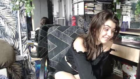 Liya online show from 16, 10, 2025