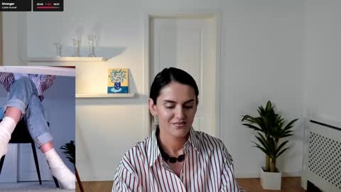 Elle  online show from 16, 1, 2025