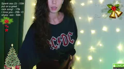 hey Im Leia and I love rock  online show from 29, 12, 2024