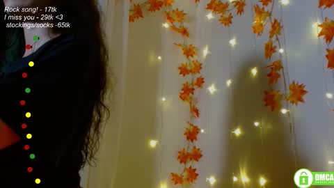hey Im Leia and I love rock  online show from 12, 10, 2025
