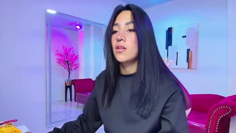 Leia.  online show from 28, 1, 2025