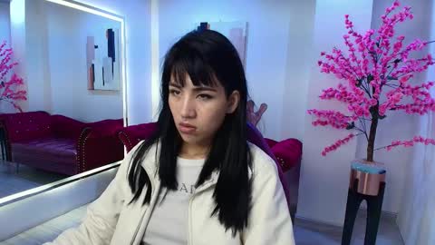 Leia.  online show from 11, 10, 2025