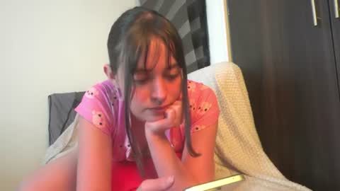 Snapshot of leiaah__ chatting on 24, 7, 2026 Leah online show from 24, 7, 2026
