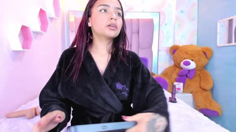 LEIGH ANGELS online show from 6, 2, 2025