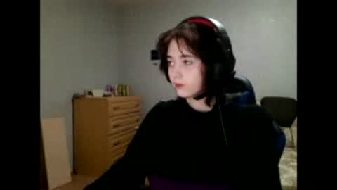 Snapshot of leigharedcross chatting on 5, 6, 2026 Viola online show from 5, 6, 2026