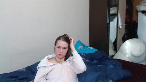 leila_bambi online show from 22, 2, 2025
